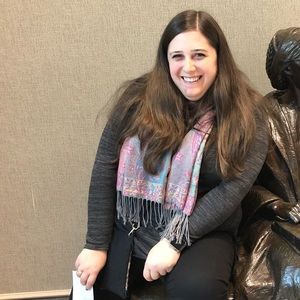 Meet your Posher, Maya